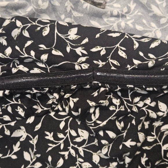 Cropped Long Sleeve Floral Blouse with Sash Medium - Picture 5 of 9